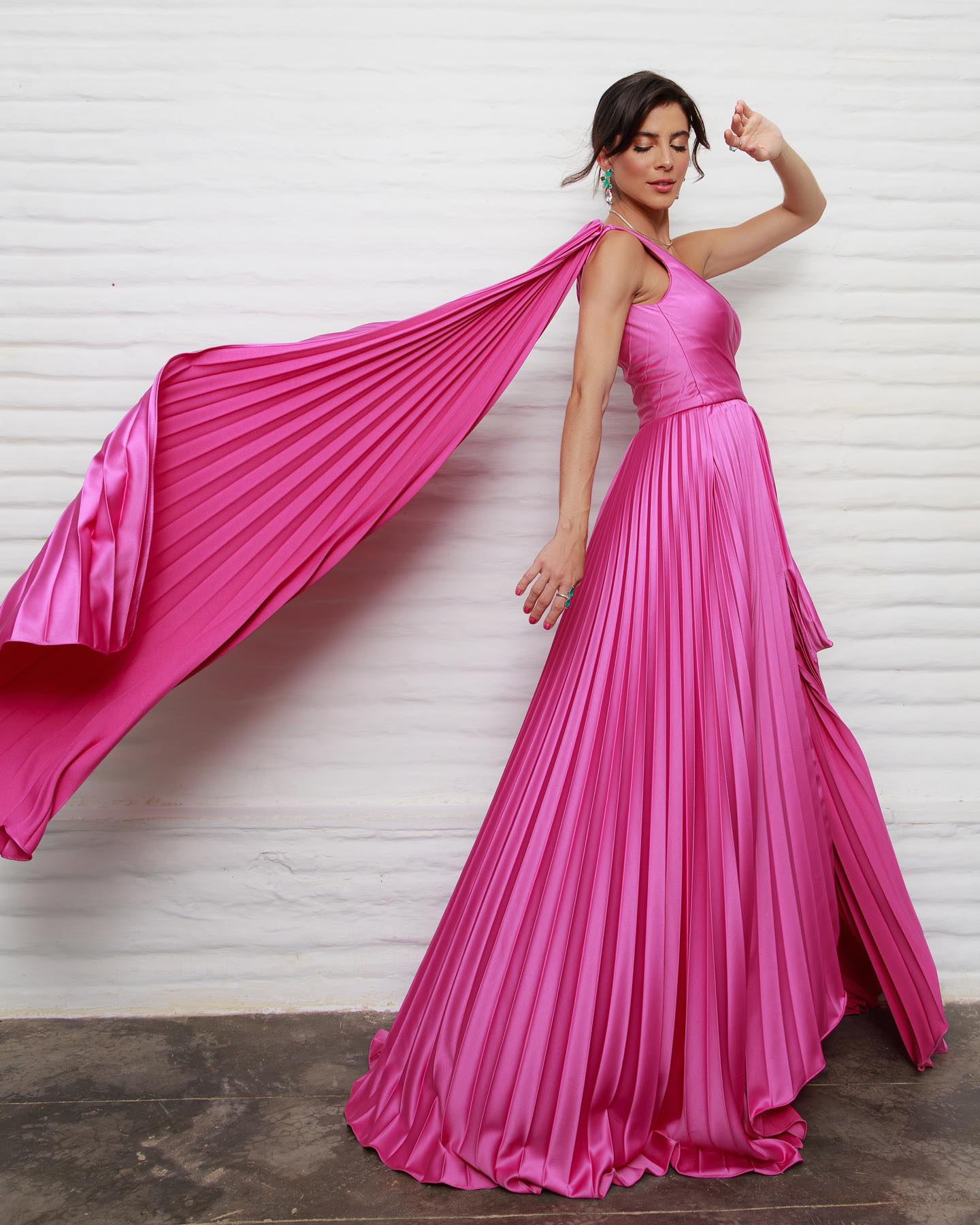 Studio Nai Aluguel De Vestidos E Roupas Para Festa | tuum.com.br